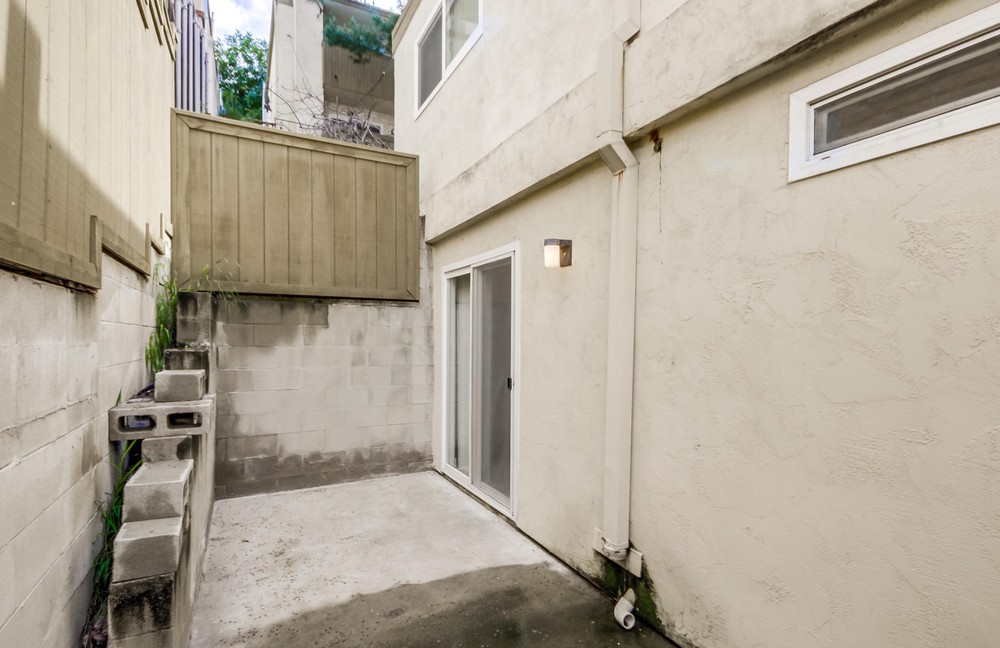 Virtual tour photo 25 of 26 for 2030 Cypress Ave #20