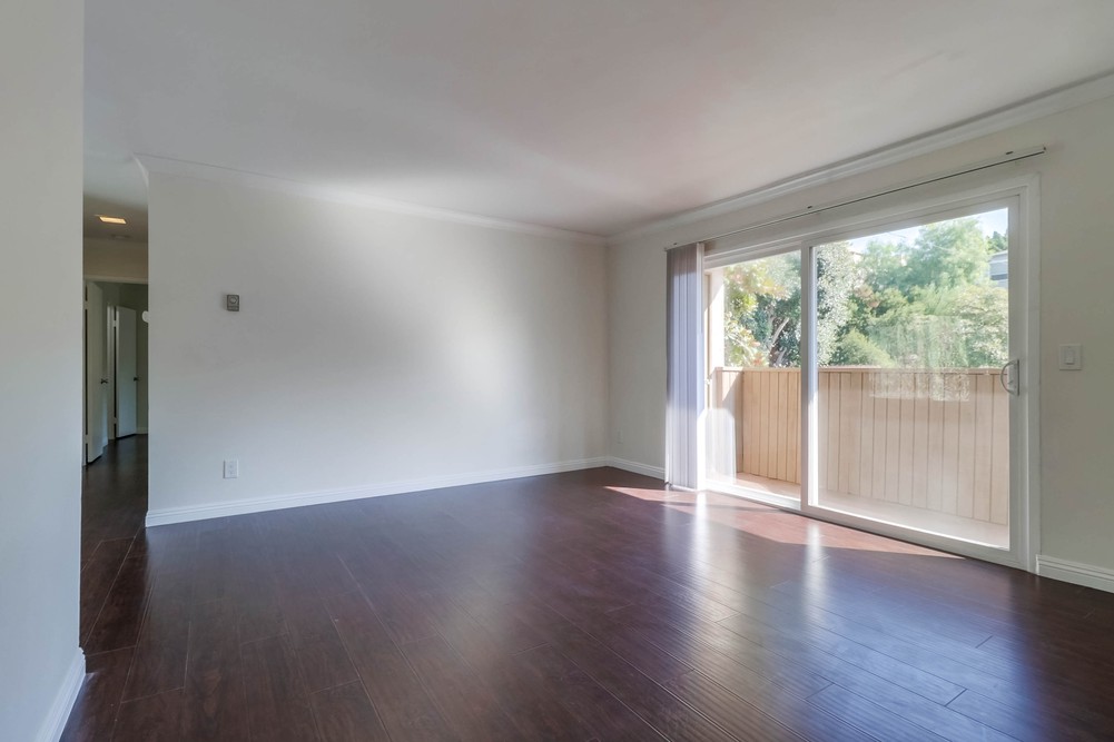 Virtual tour photo 6 of 31 for 2030 Cypress Ave #3