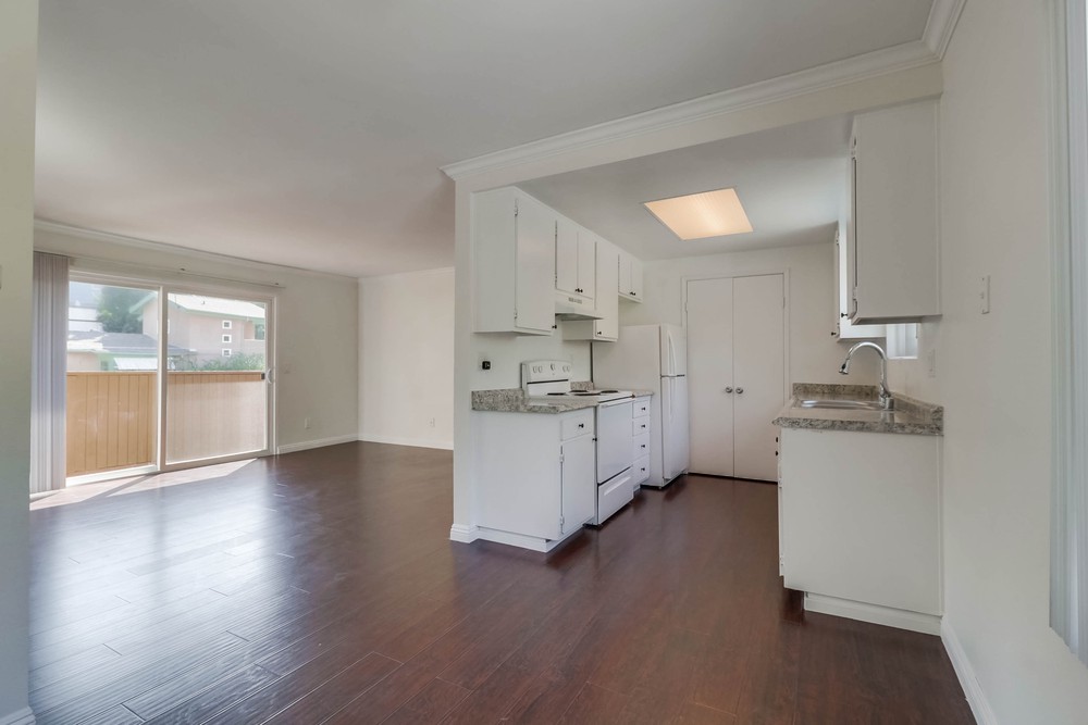 Virtual tour photo 11 of 31 for 2030 Cypress Ave #3