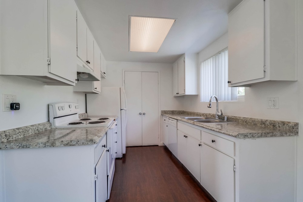 Virtual tour photo 14 of 31 for 2030 Cypress Ave #3