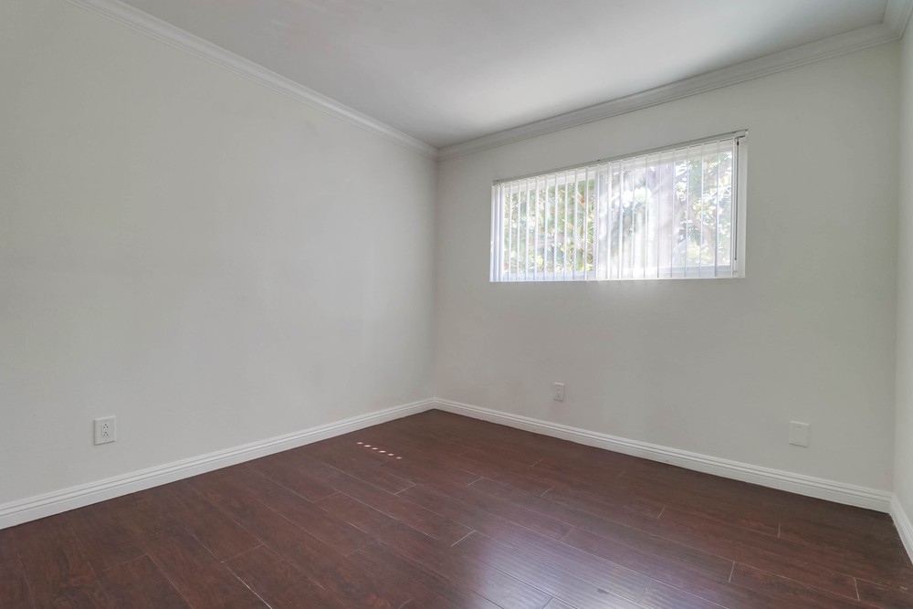 Virtual tour photo 23 of 31 for 2030 Cypress Ave #3