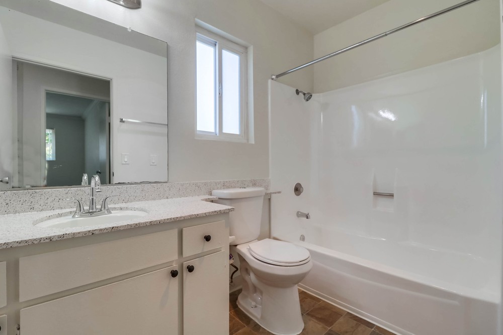 Virtual tour photo 25 of 31 for 2030 Cypress Ave #3