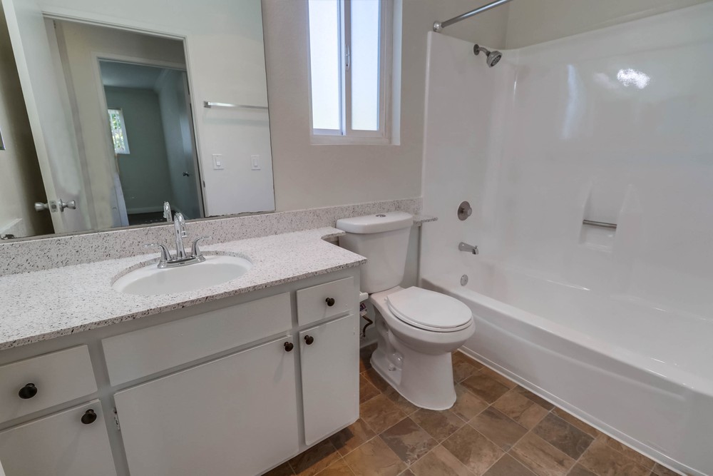 Virtual tour photo 26 of 31 for 2030 Cypress Ave #3