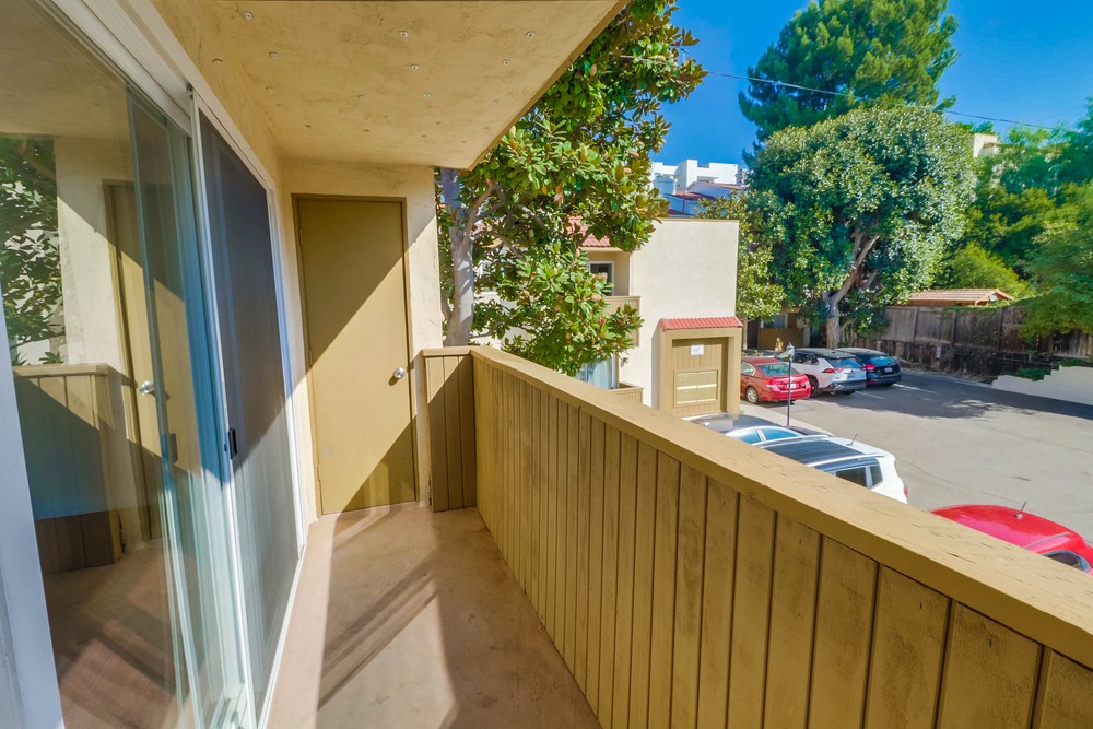 Virtual tour photo 29 of 31 for 2030 Cypress Ave #3