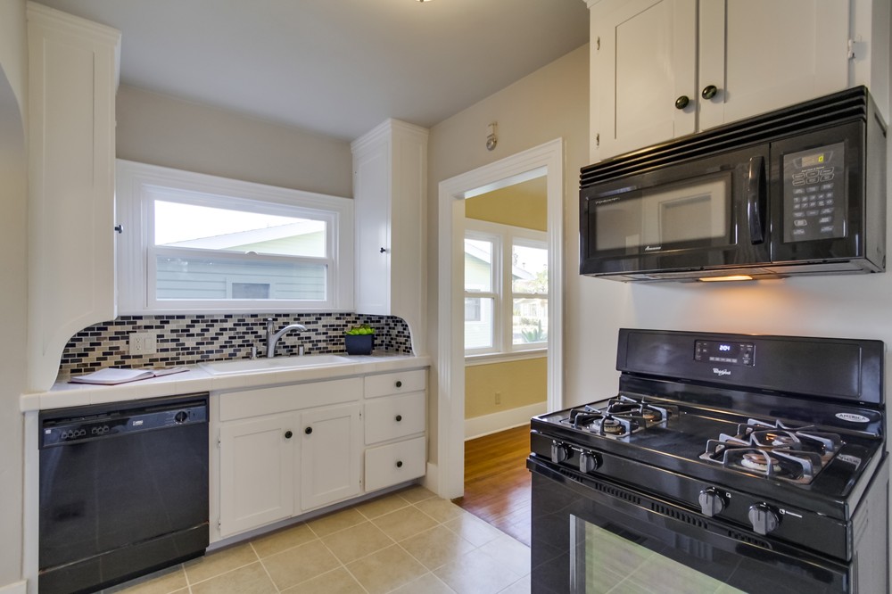 Virtual tour photo 14 of 29 for 2031 Meade Avenue