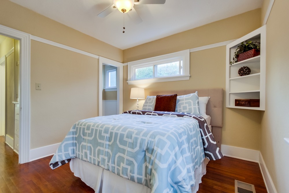 Virtual tour photo 20 of 29 for 2031 Meade Avenue