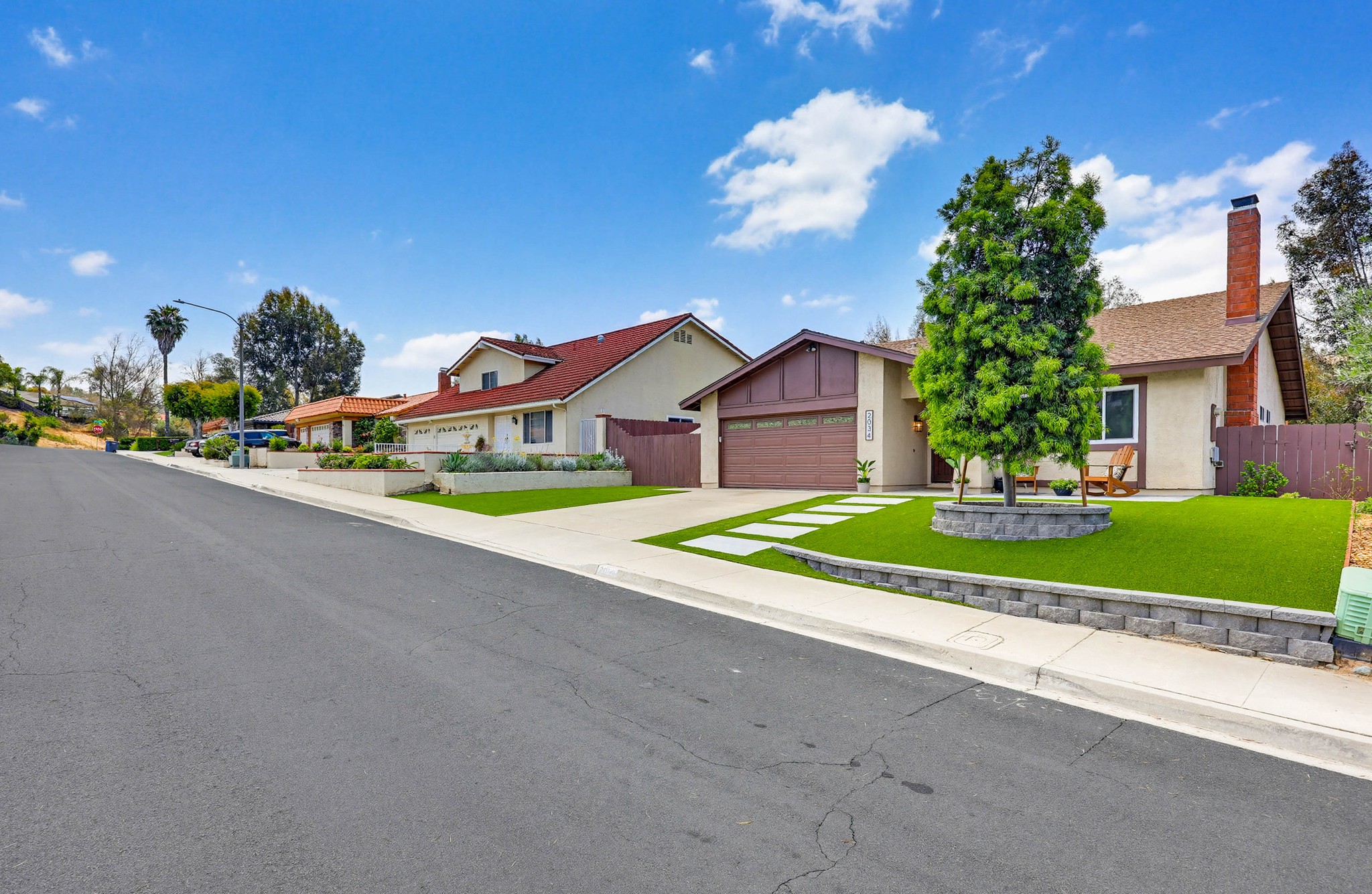Virtual tour photo 3 of 65 for 2034 Braidwood St