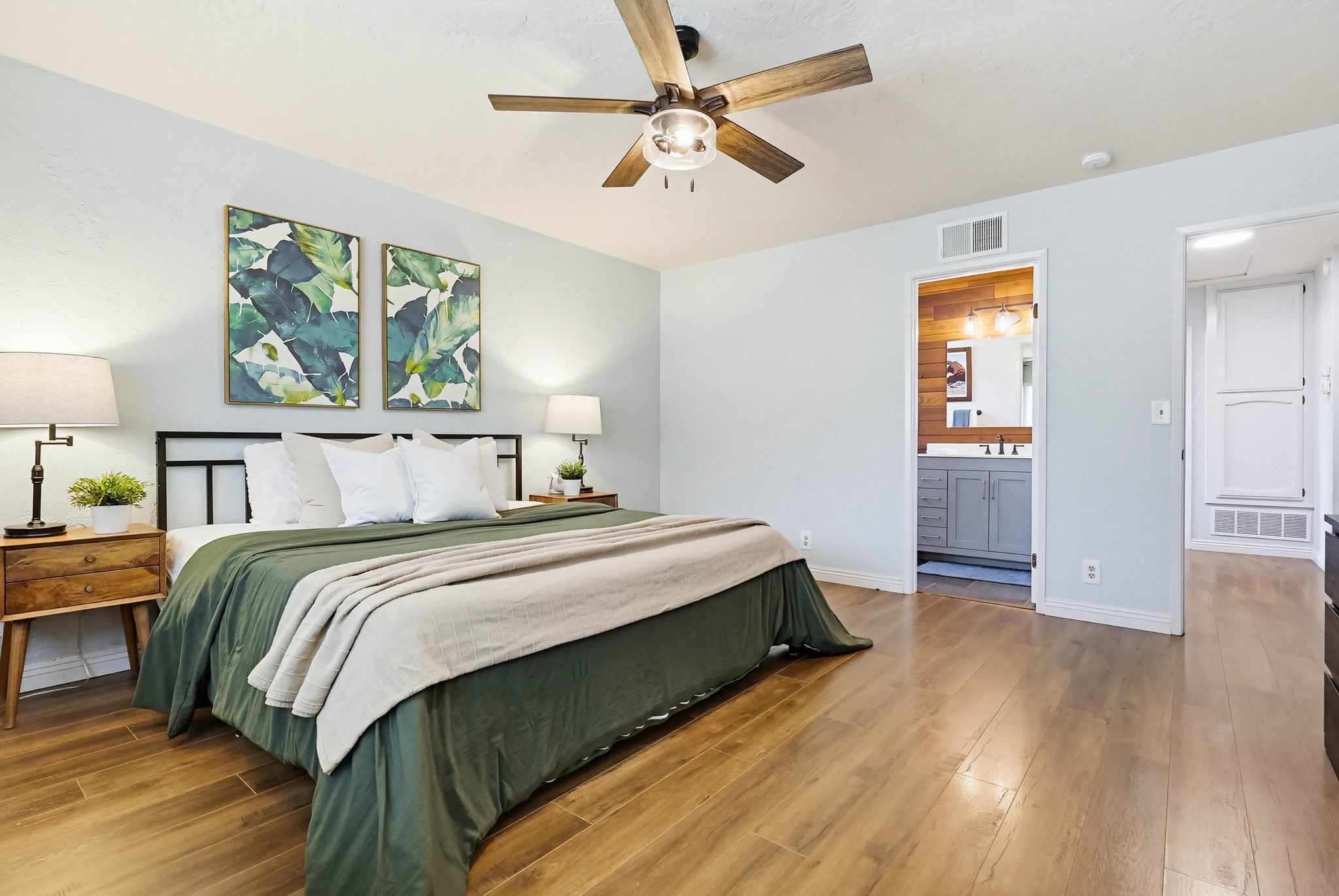 Virtual tour photo 36 of 65 for 2034 Braidwood St