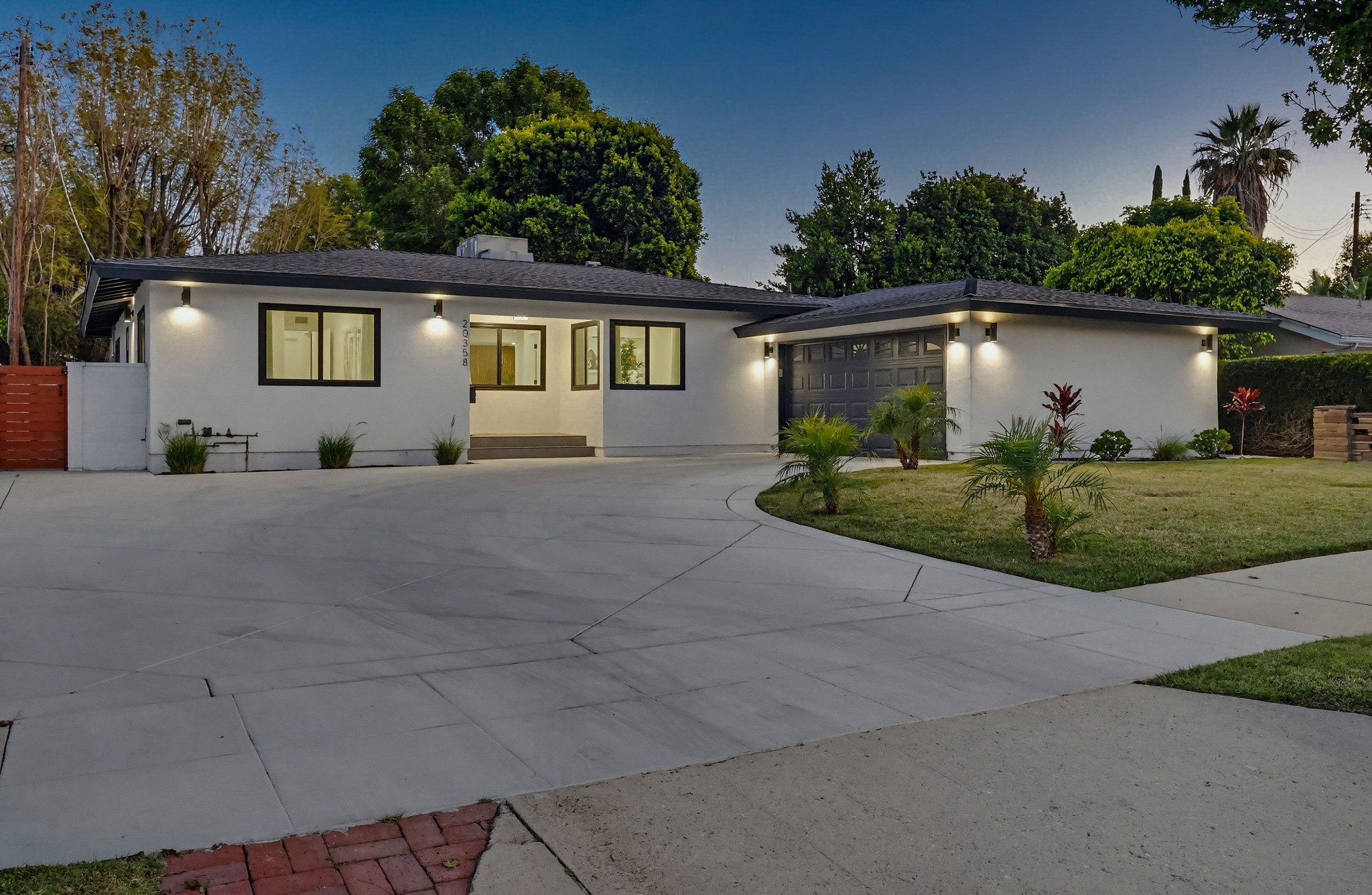 Virtual tour photo 5 of 138 for 20358 Bryant St