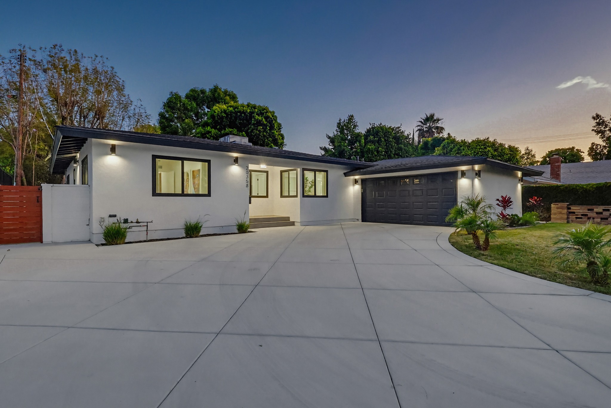 Virtual tour photo 7 of 138 for 20358 Bryant St
