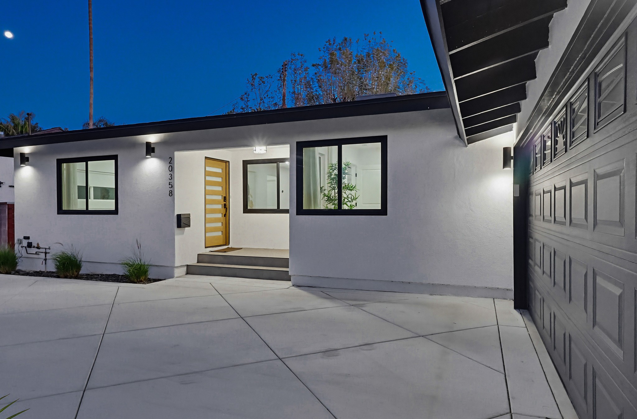 Virtual tour photo 9 of 138 for 20358 Bryant St