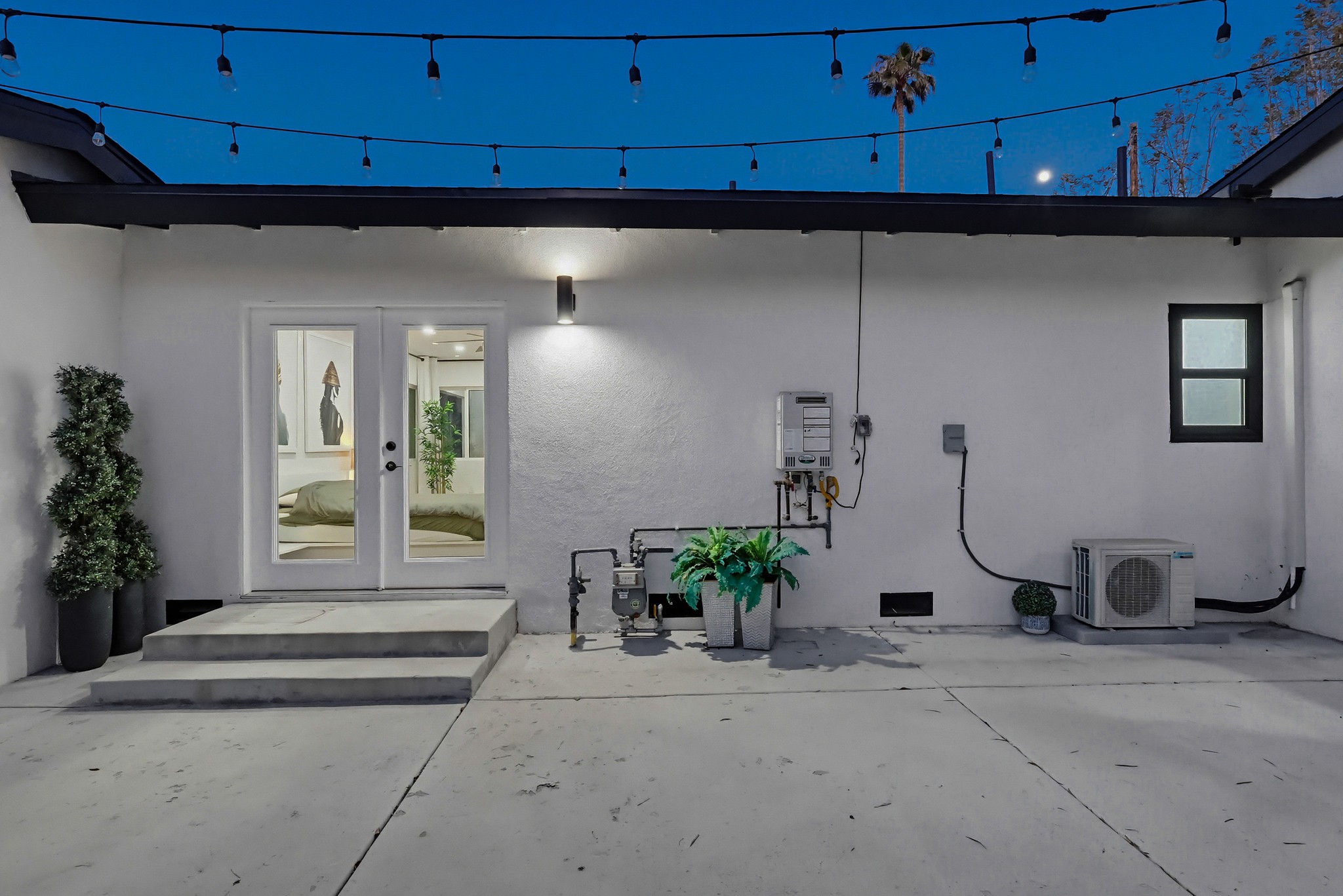 Virtual tour photo 13 of 138 for 20358 Bryant St