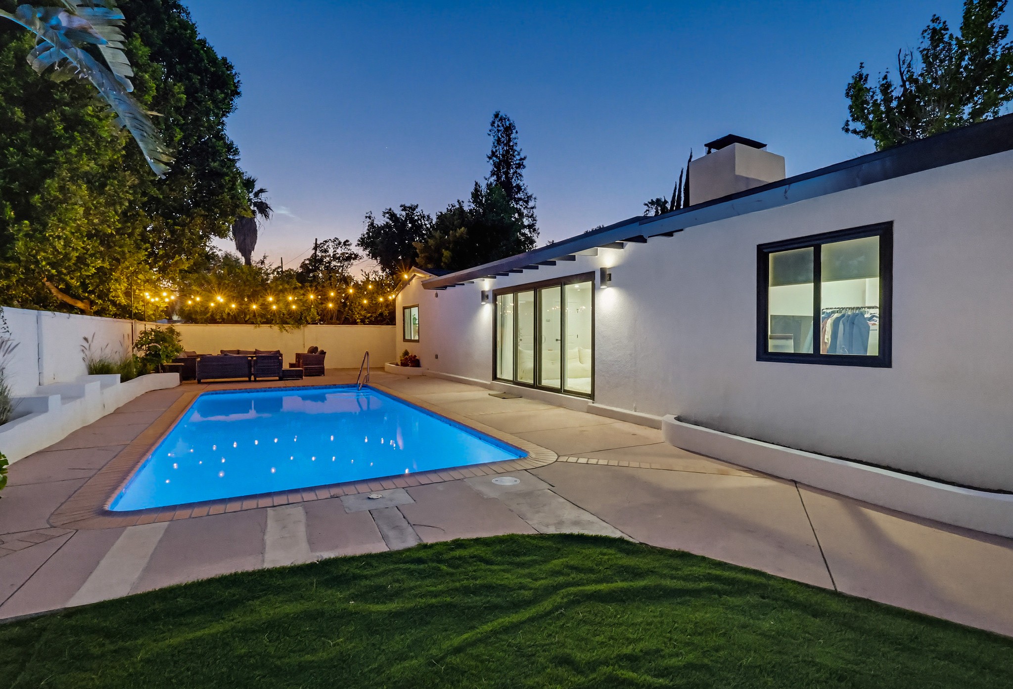 Virtual tour photo 27 of 138 for 20358 Bryant St