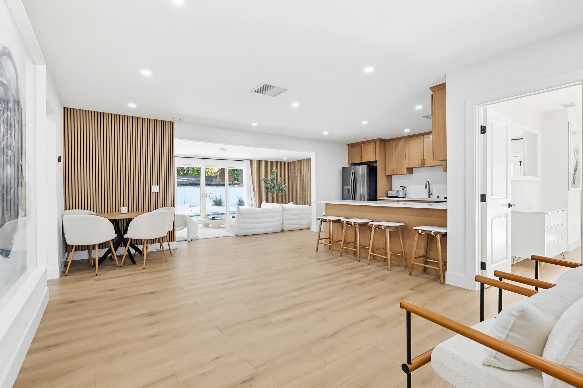 Virtual tour photo 33 of 138 for 20358 Bryant St