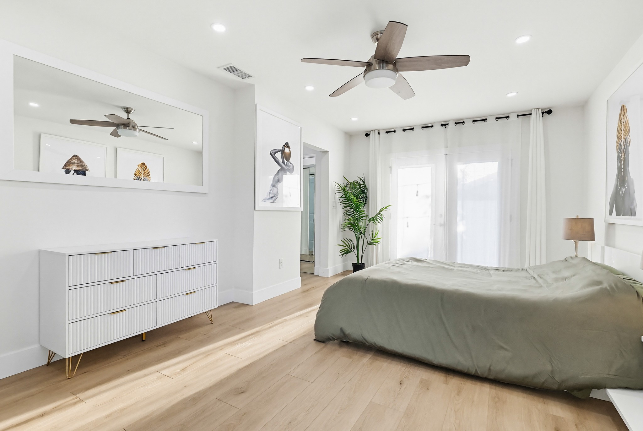 Virtual tour photo 72 of 138 for 20358 Bryant St