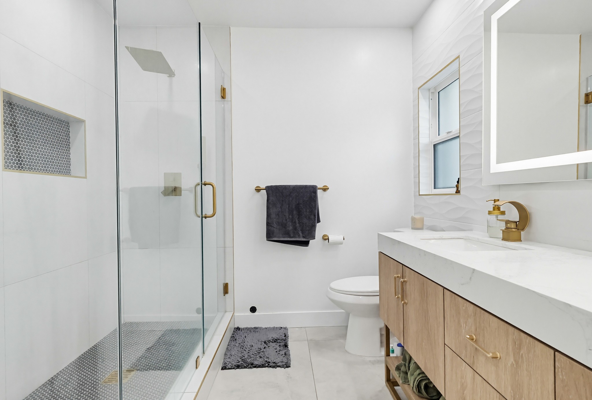 Virtual tour photo 80 of 138 for 20358 Bryant St