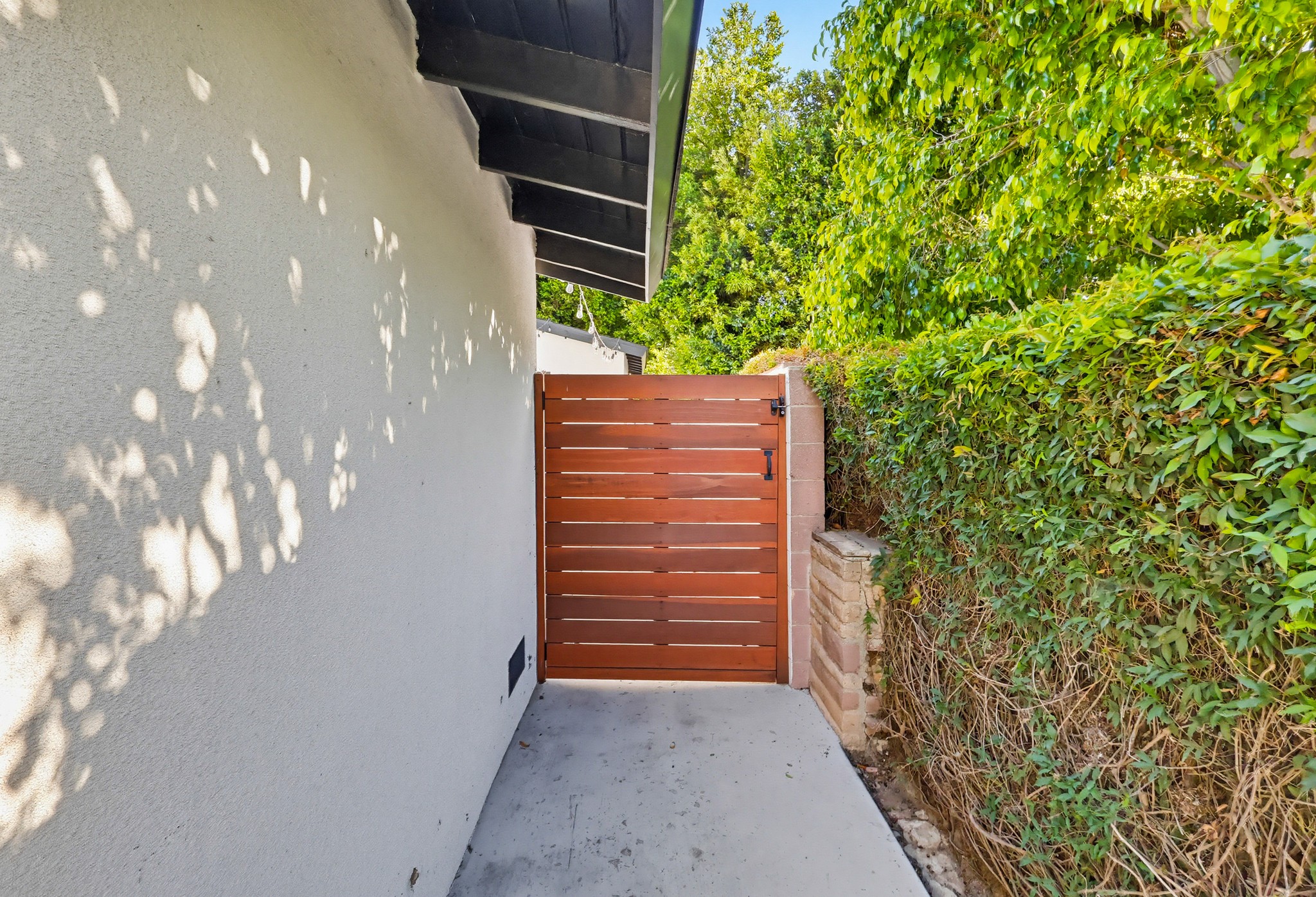 Virtual tour photo 121 of 138 for 20358 Bryant St