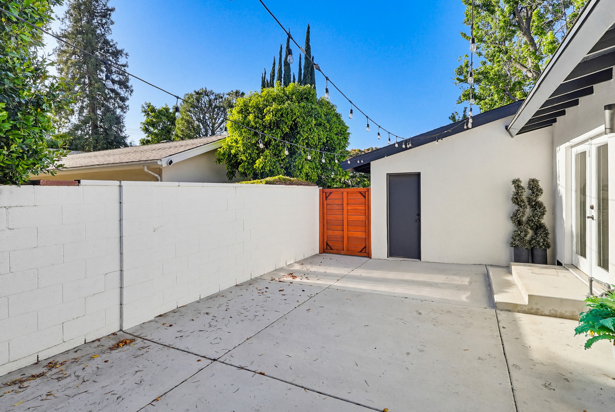Virtual tour photo 124 of 138 for 20358 Bryant St