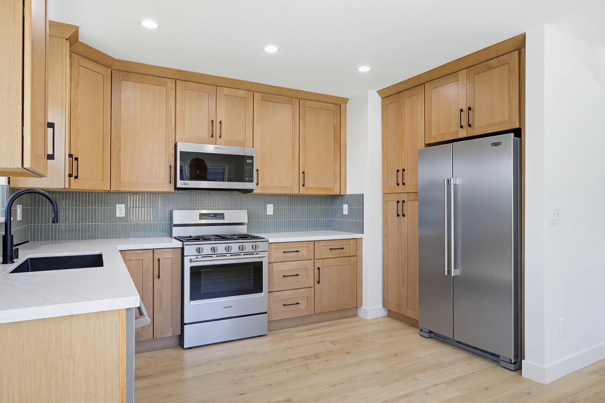 Virtual tour photo 12 of 43 for 2036 Pomona Ave B