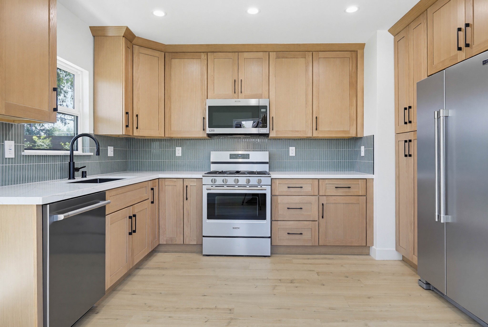 Virtual tour photo 13 of 43 for 2036 Pomona Ave B