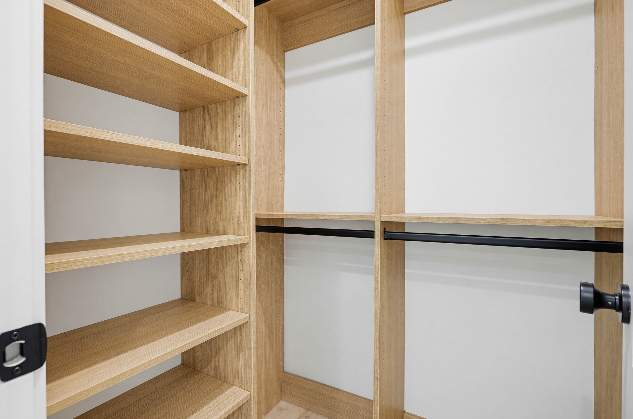 Virtual tour photo 30 of 43 for 2036 Pomona Ave B
