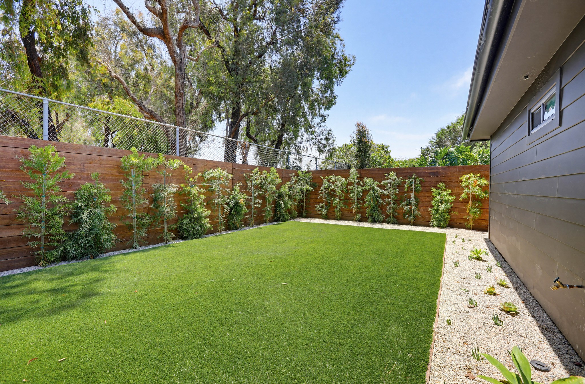Virtual tour photo 34 of 43 for 2036 Pomona Ave B