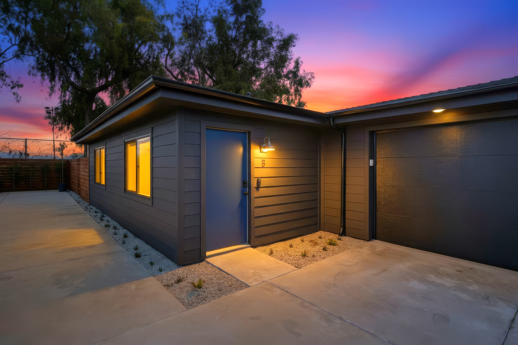 Virtual tour photo 43 of 43 for 2036 Pomona Ave B