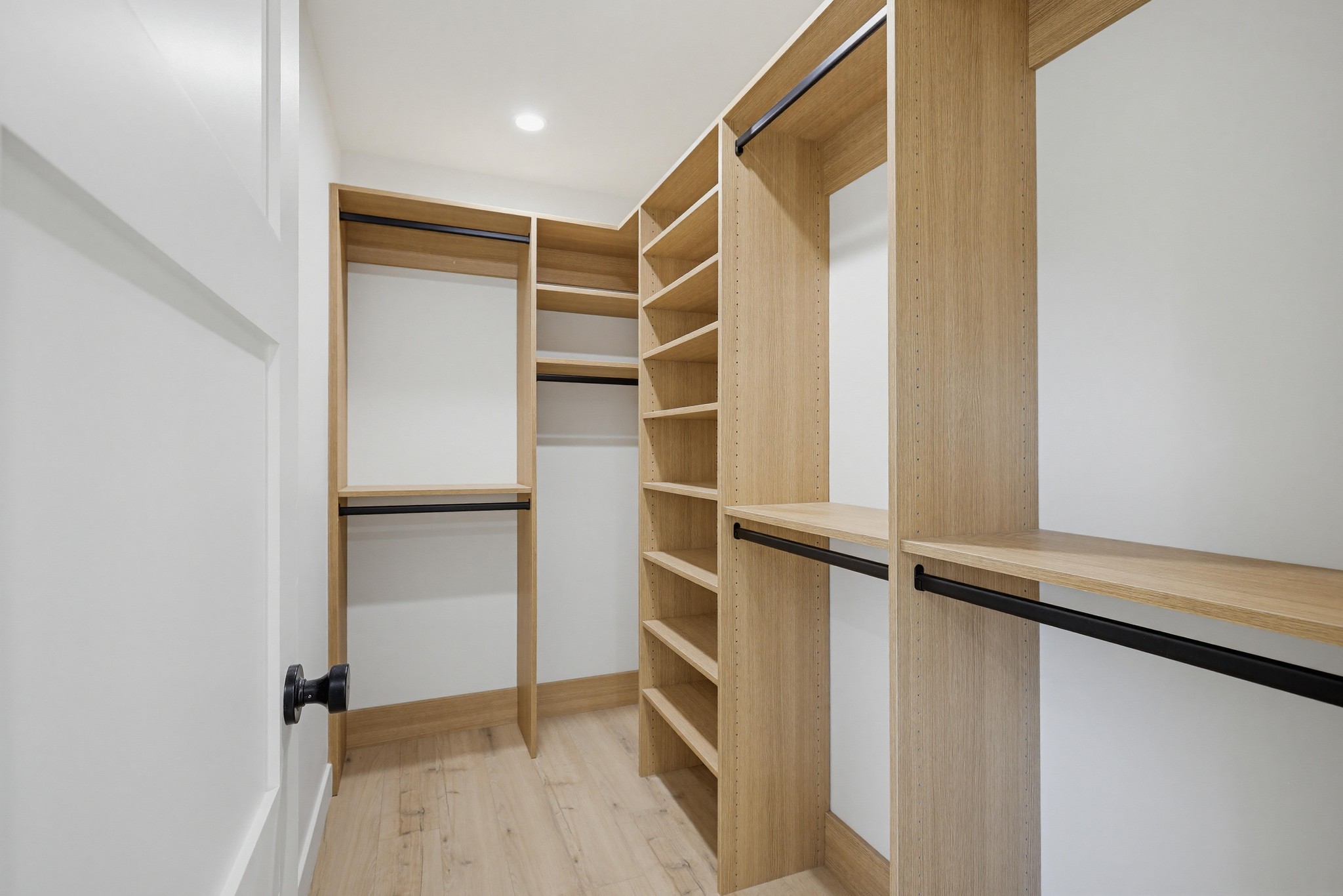 Virtual tour photo 24 of 29 for 2036 Pomona Ave C