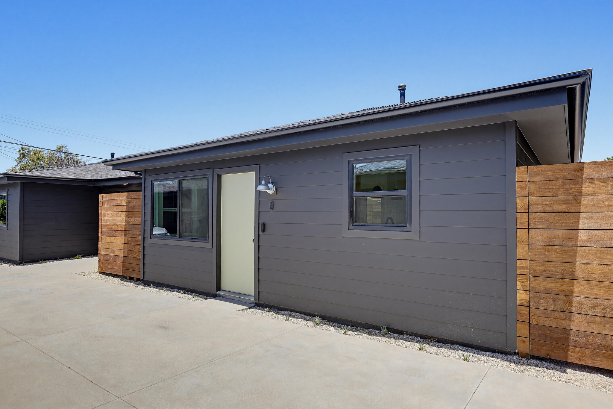 Virtual tour photo 5 of 29 for 2036 Pomona Ave D