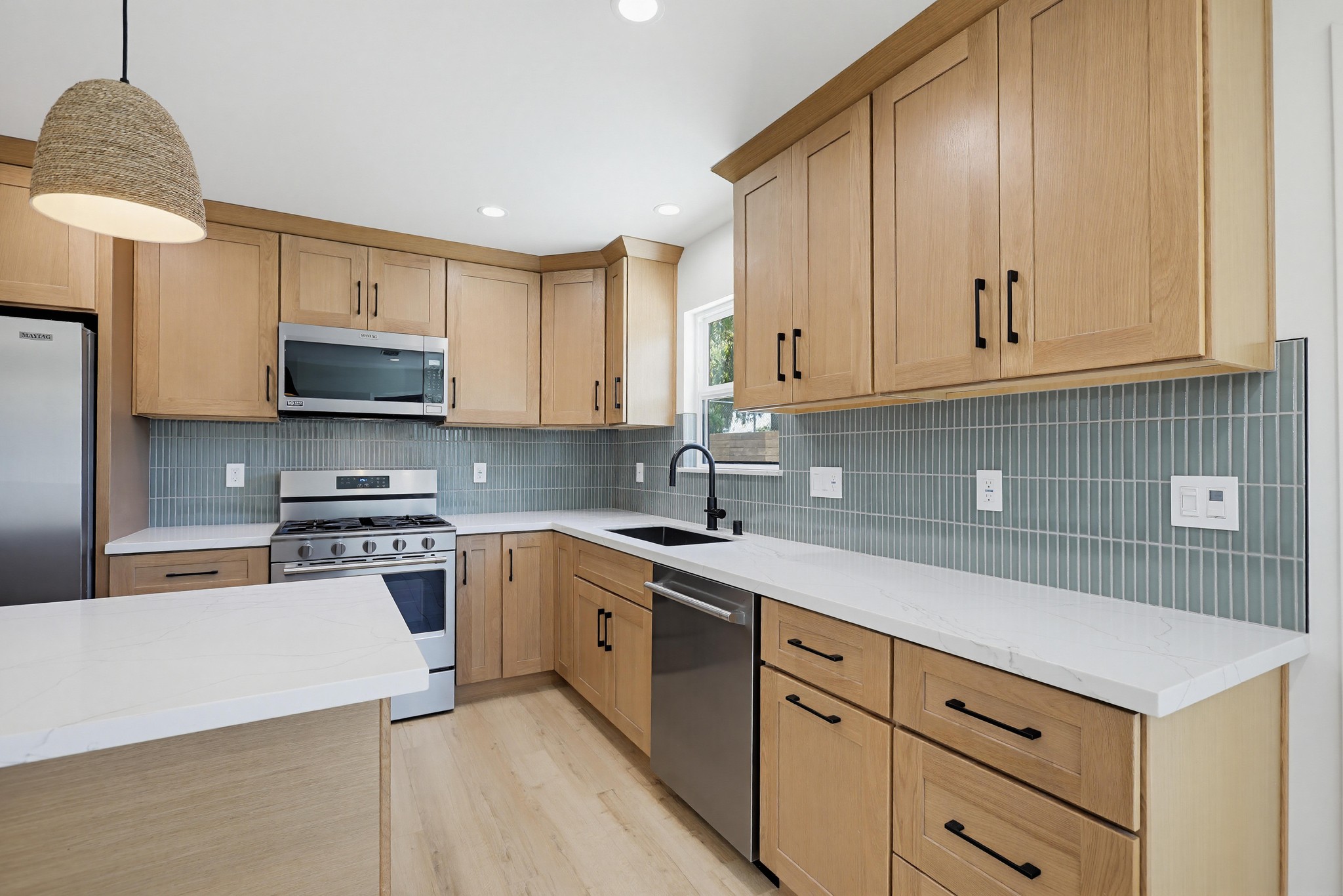 Virtual tour photo 17 of 29 for 2036 Pomona Ave D