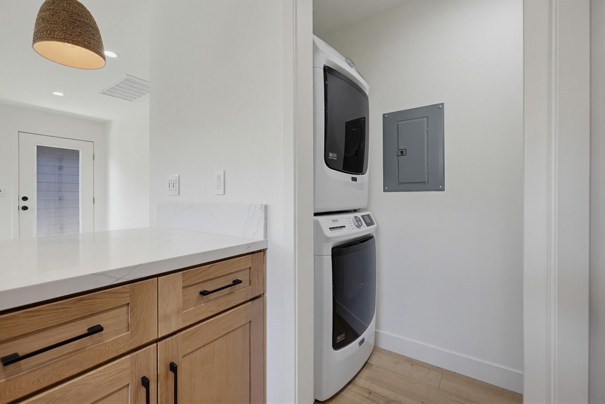 Virtual tour photo 18 of 29 for 2036 Pomona Ave D