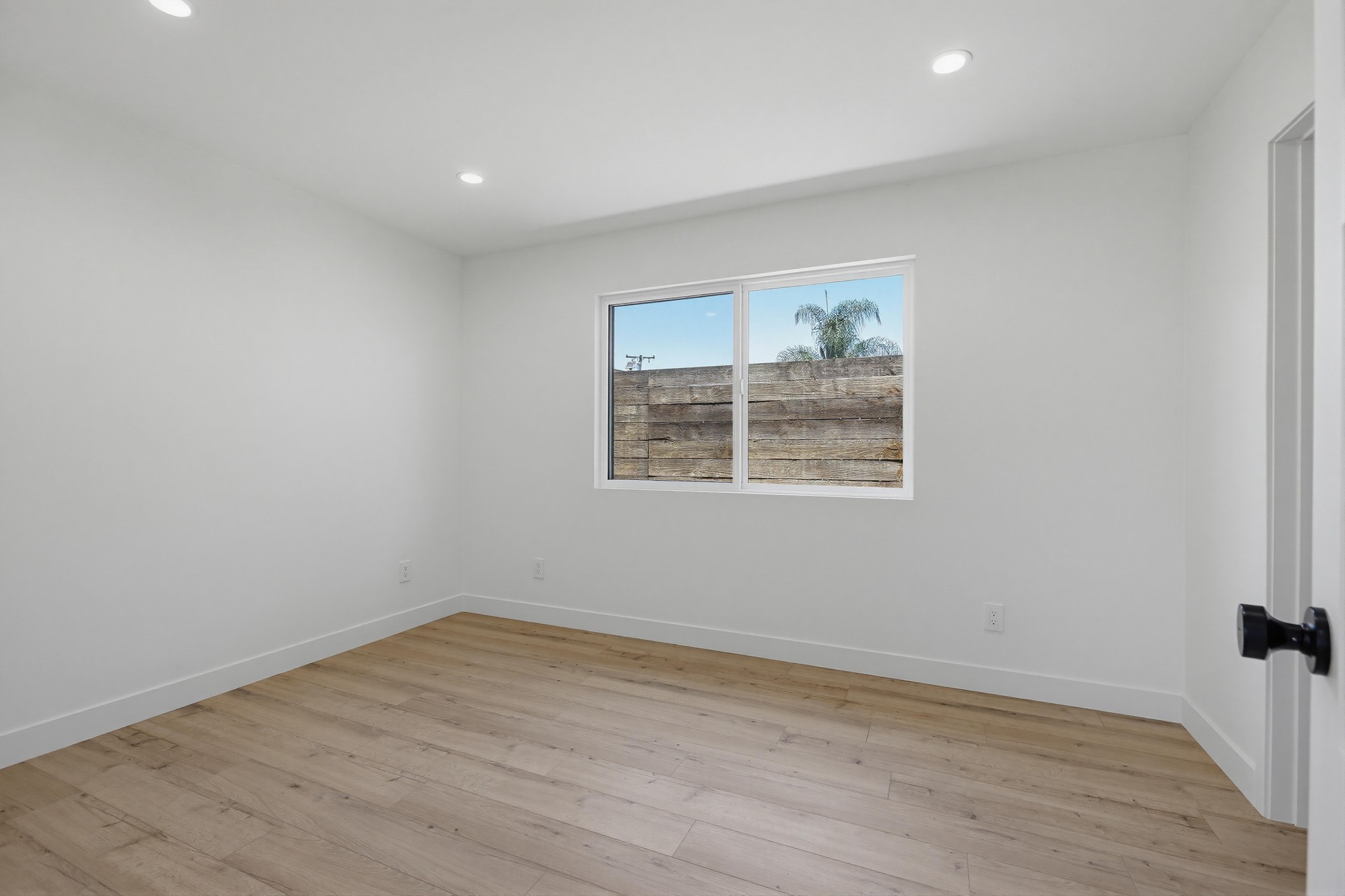 Virtual tour photo 19 of 29 for 2036 Pomona Ave D