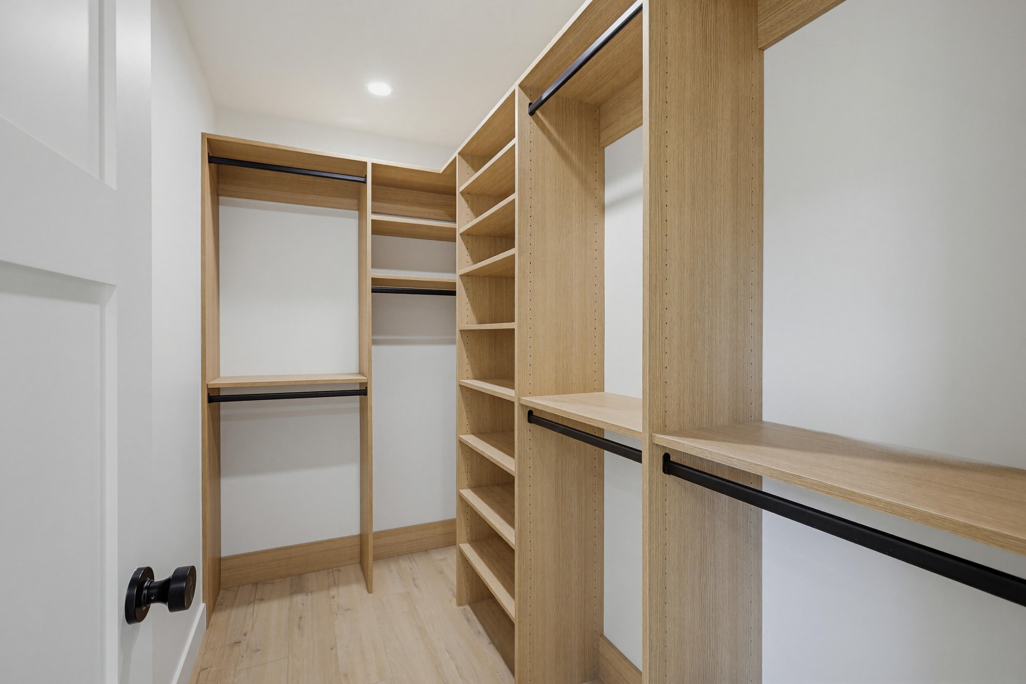 Virtual tour photo 26 of 29 for 2036 Pomona Ave D