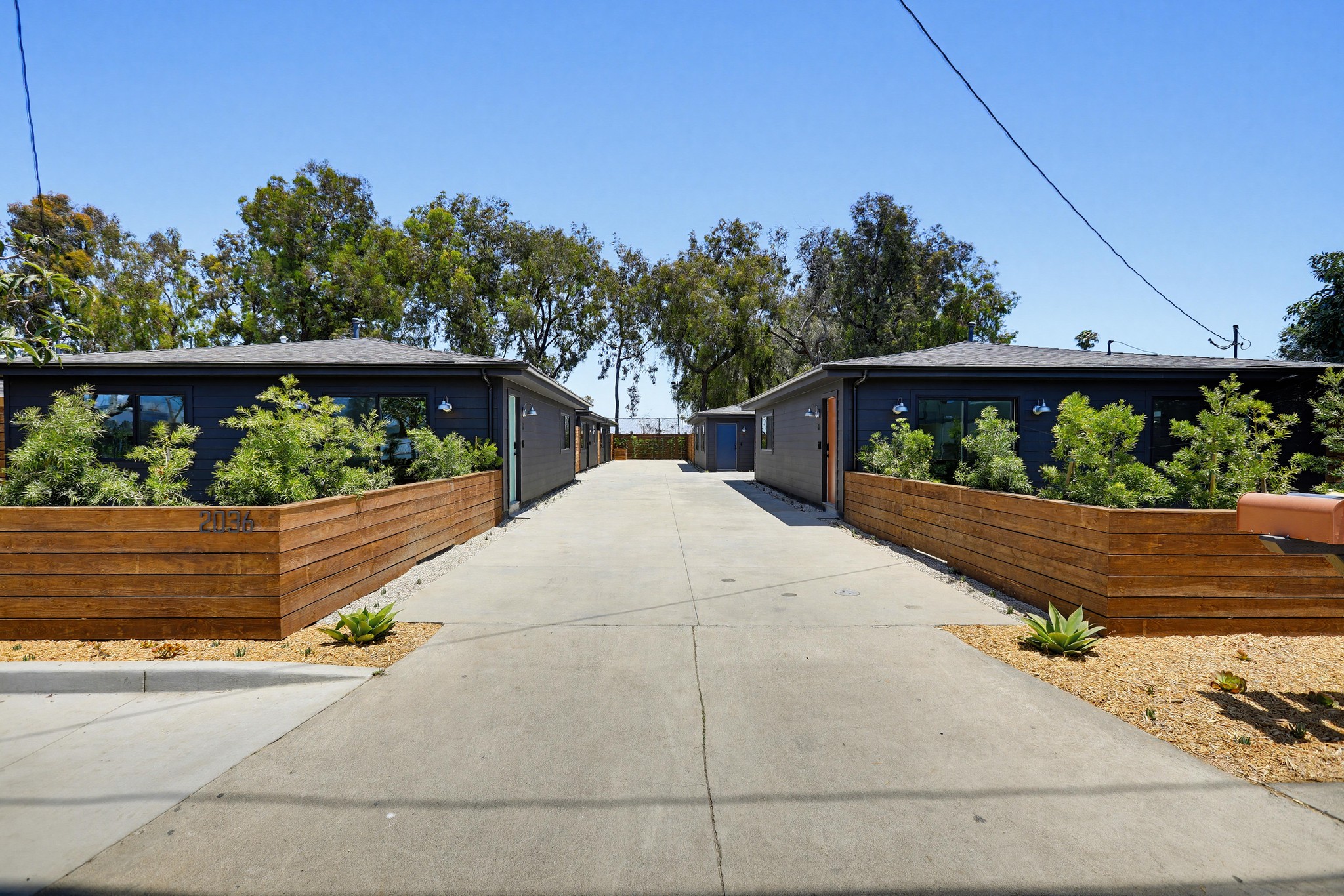 Virtual tour photo 1 of 44 for 2036 Pomona Ave E