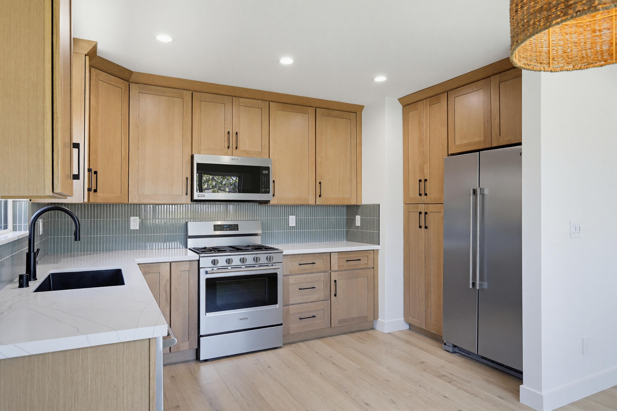 Virtual tour photo 18 of 44 for 2036 Pomona Ave E
