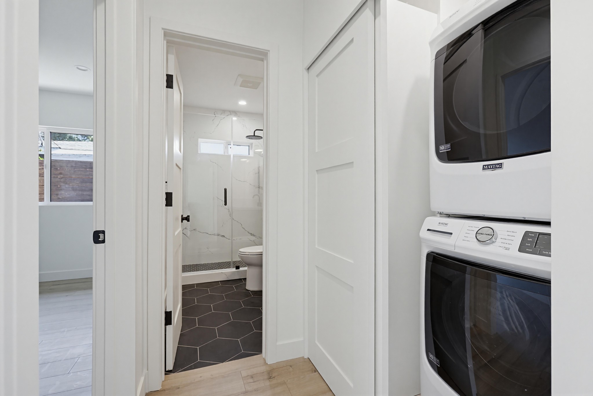 Virtual tour photo 24 of 44 for 2036 Pomona Ave E
