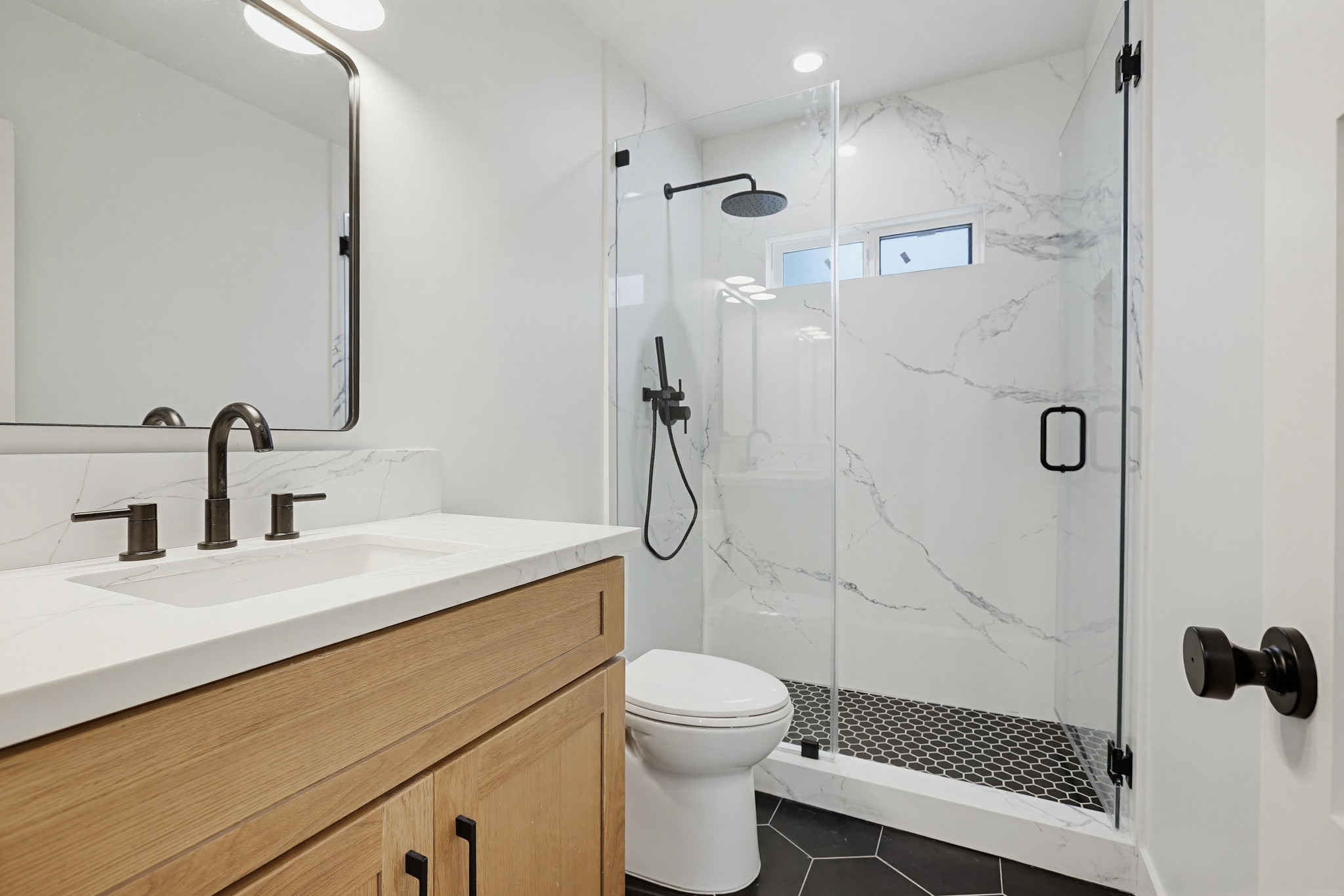 Virtual tour photo 25 of 44 for 2036 Pomona Ave E