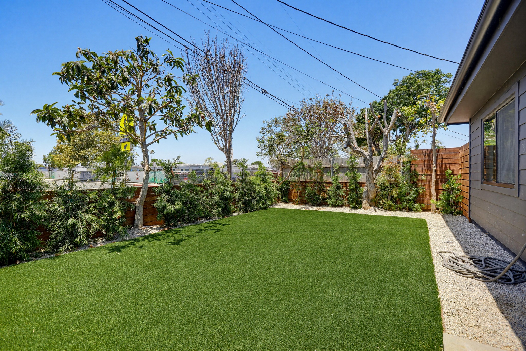 Virtual tour photo 37 of 44 for 2036 Pomona Ave E