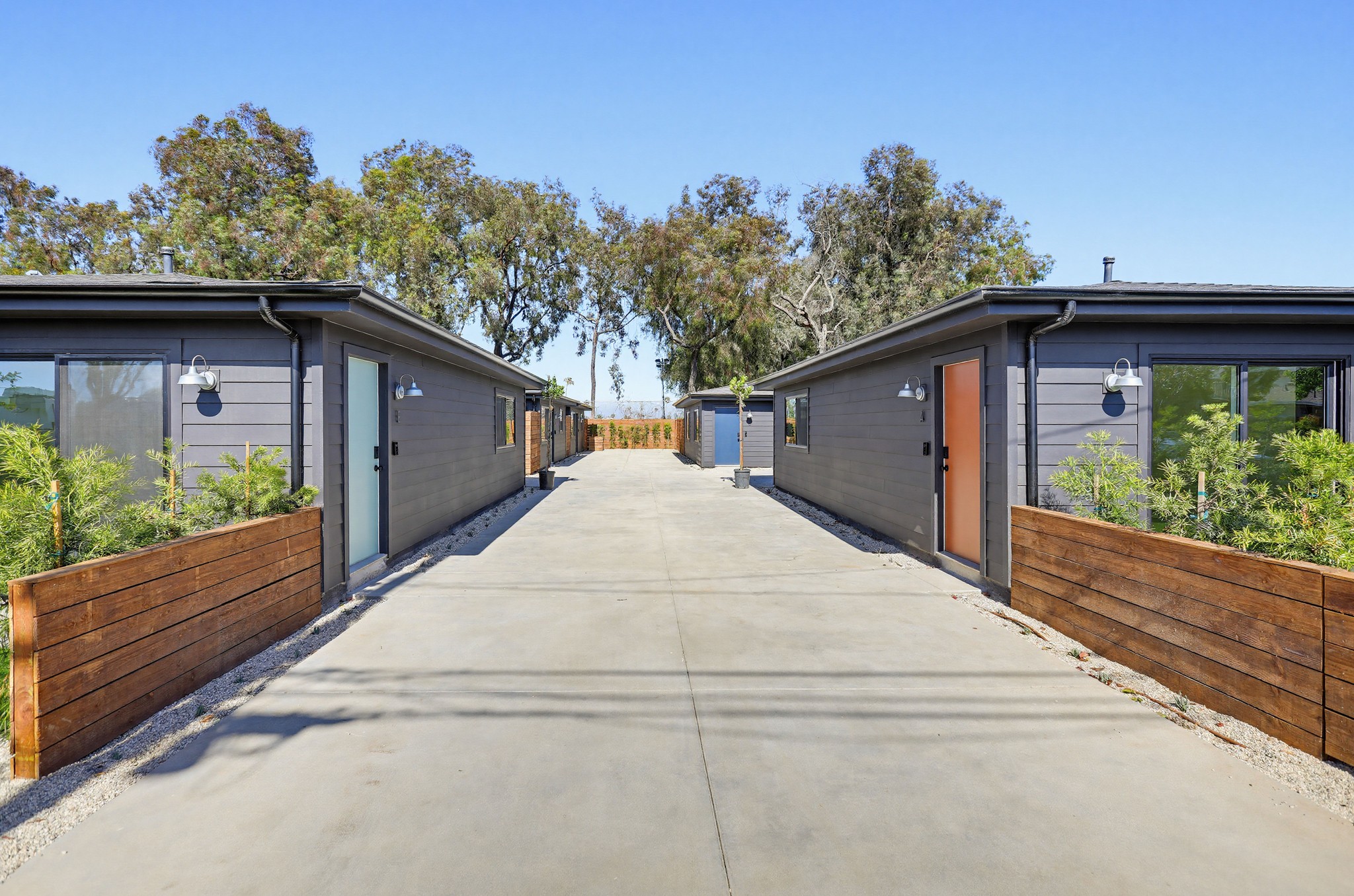 Virtual tour photo 3 of 41 for 2036 Pomona Ave Unit A
