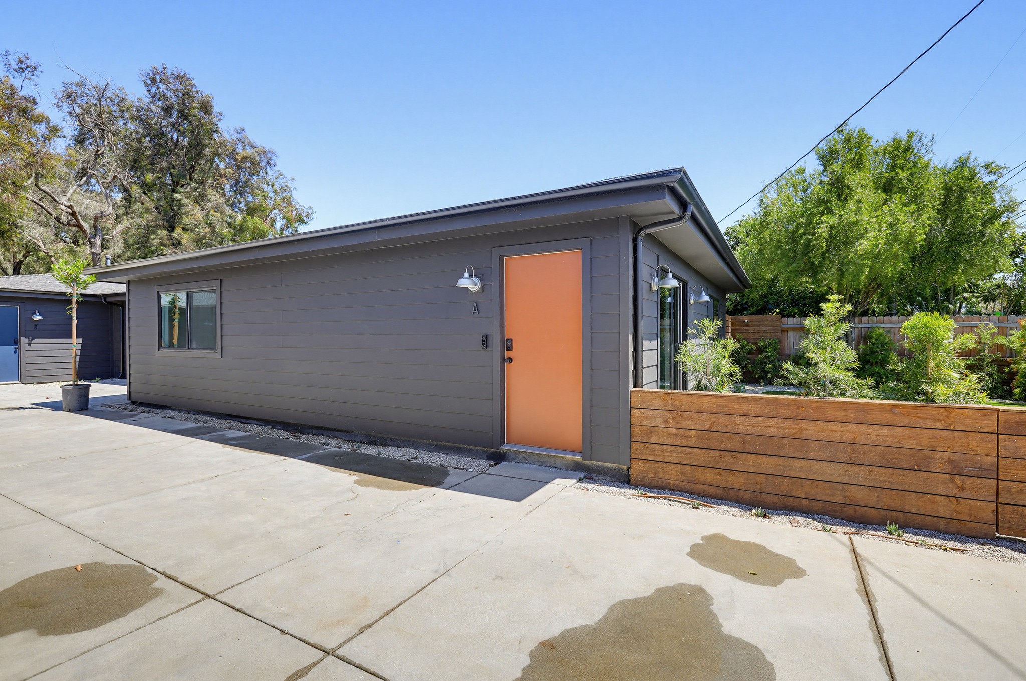 Virtual tour photo 4 of 41 for 2036 Pomona Ave Unit A