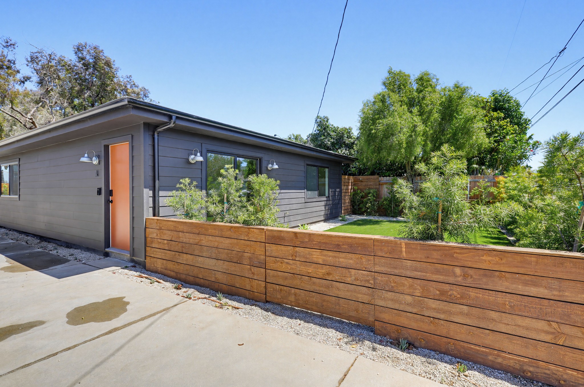 Virtual tour photo 6 of 41 for 2036 Pomona Ave Unit A