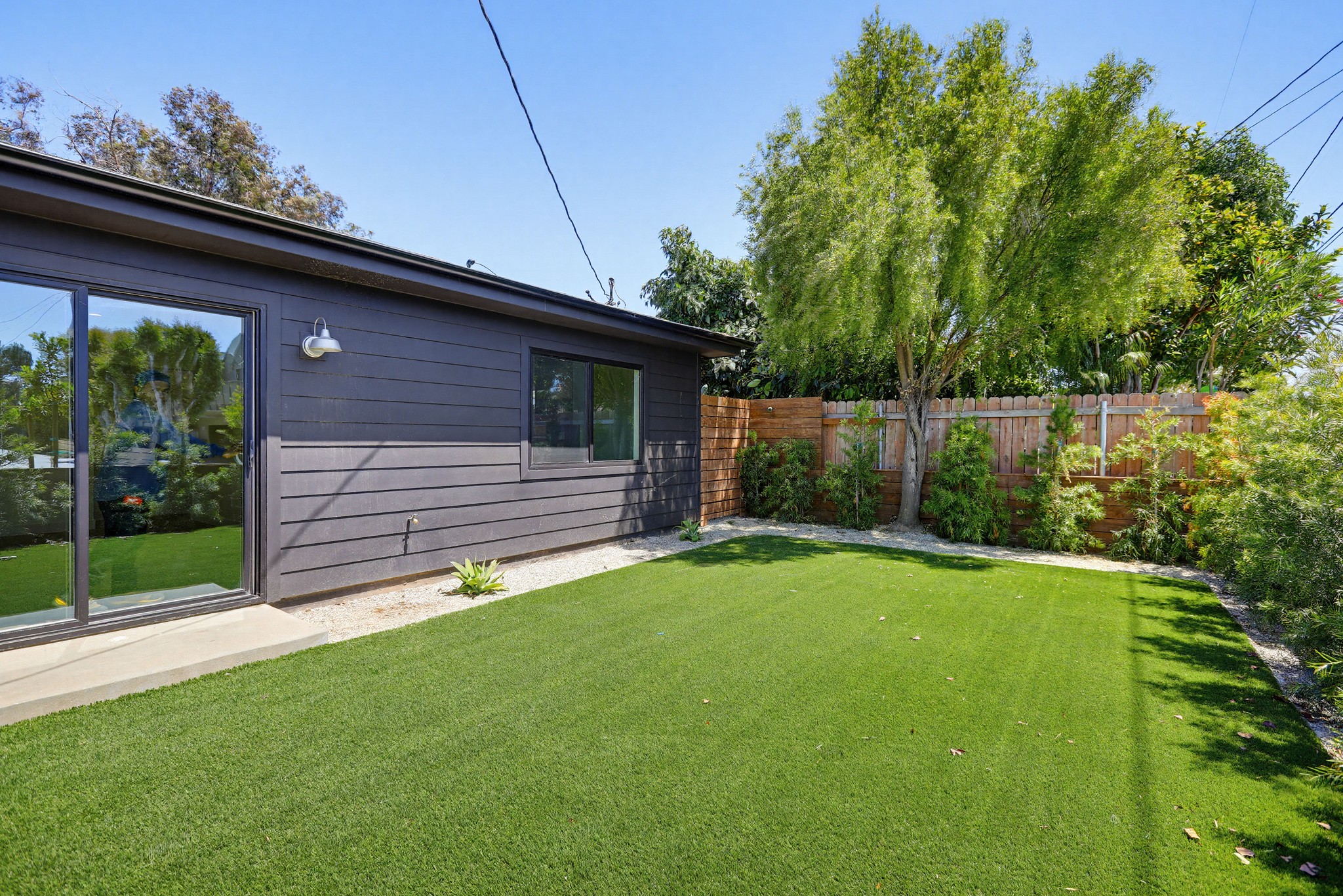 Virtual tour photo 8 of 41 for 2036 Pomona Ave Unit A