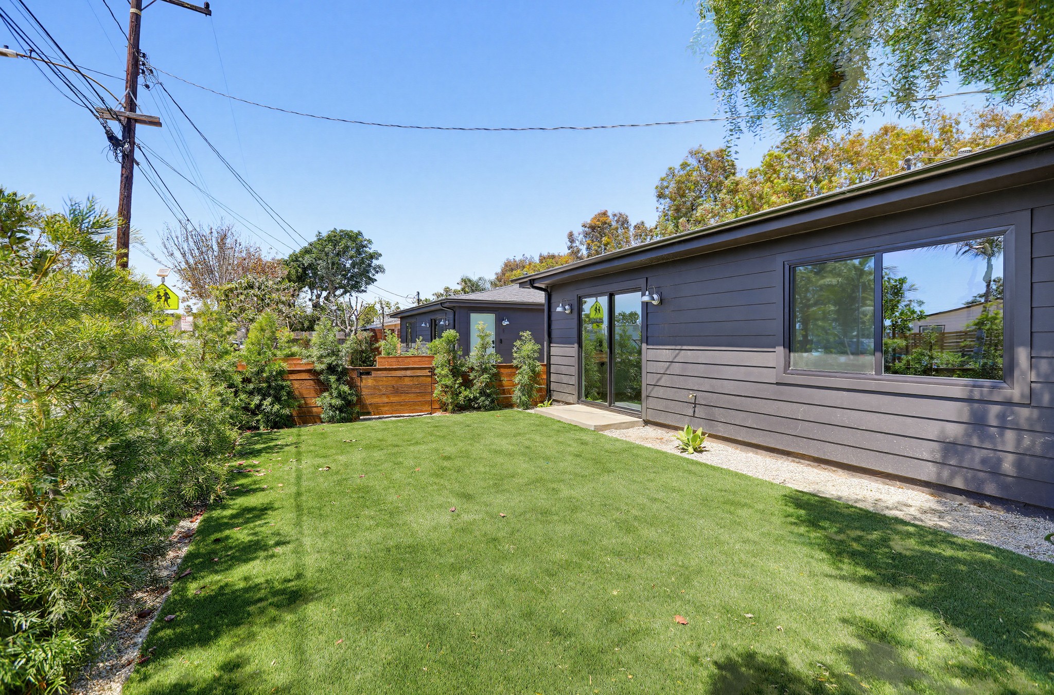 Virtual tour photo 13 of 41 for 2036 Pomona Ave Unit A