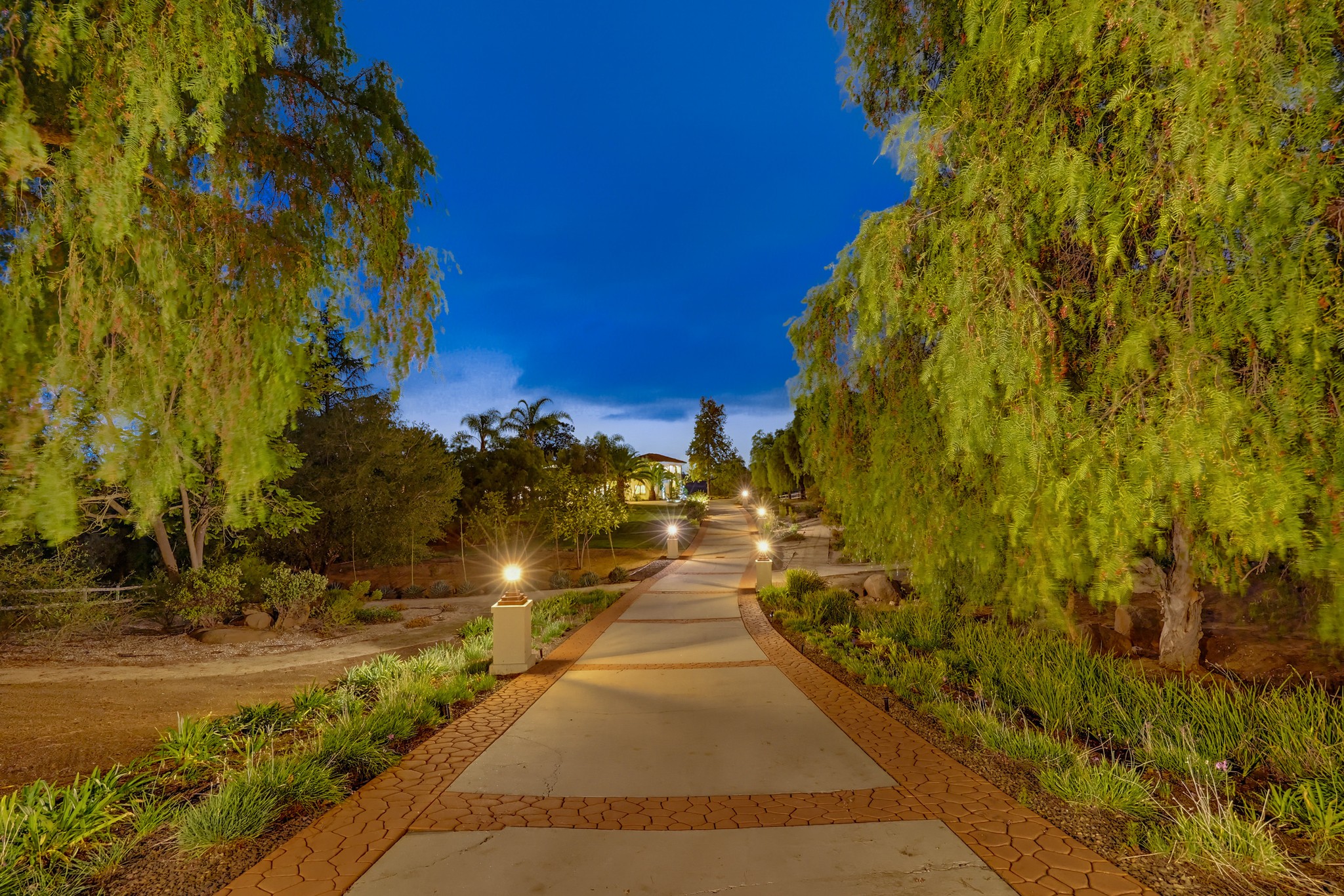 Virtual tour photo 4 of 123 for 2037 Via Trueno