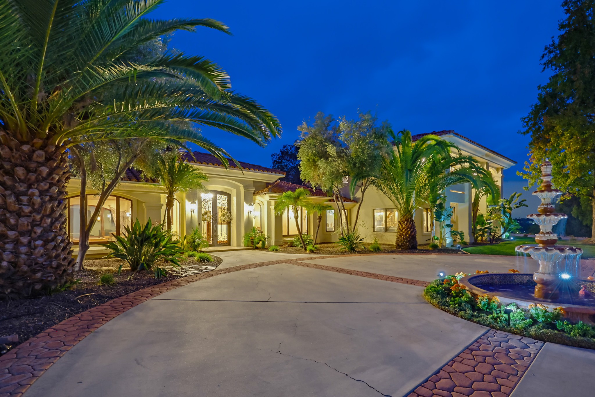 Virtual tour photo 7 of 123 for 2037 Via Trueno