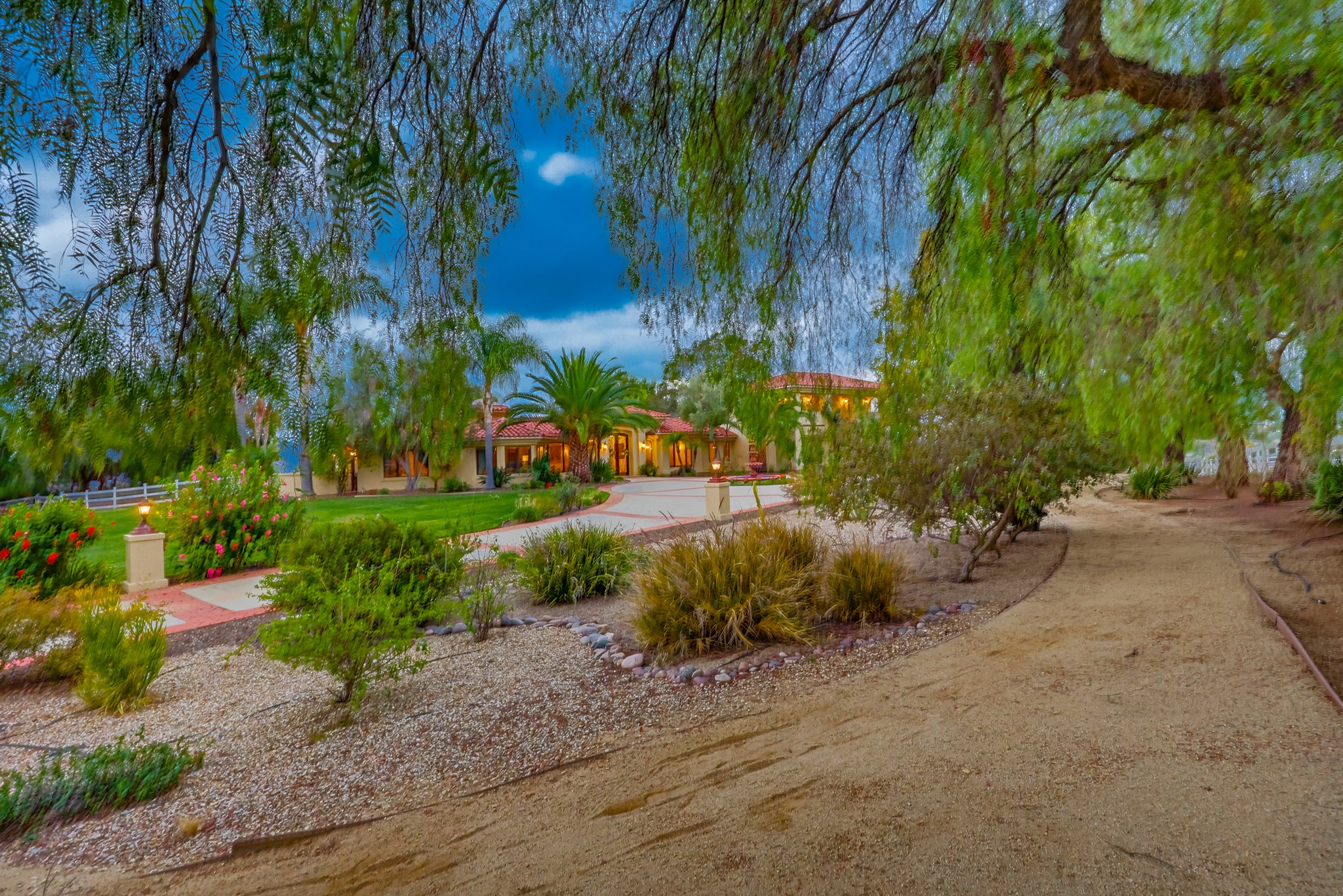 Virtual tour photo 17 of 123 for 2037 Via Trueno