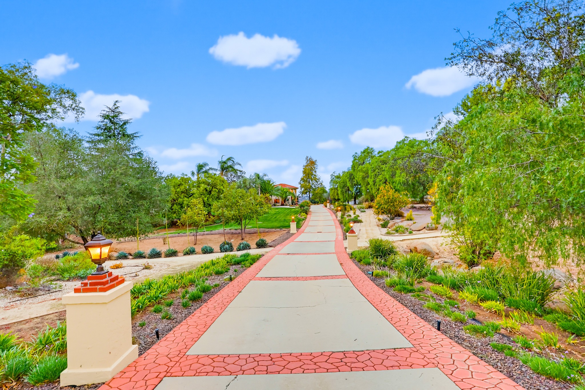 Virtual tour photo 59 of 123 for 2037 Via Trueno