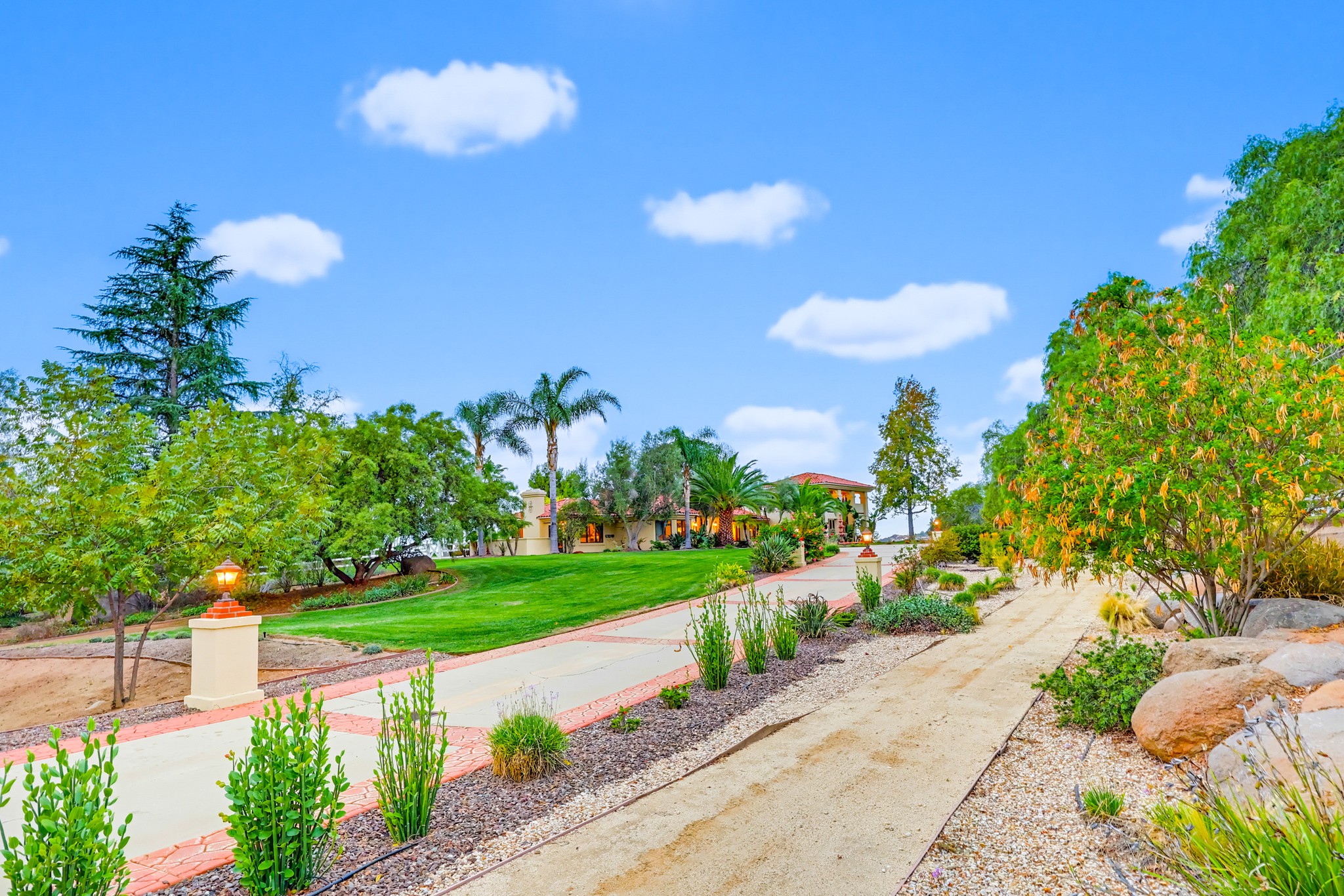 Virtual tour photo 63 of 123 for 2037 Via Trueno