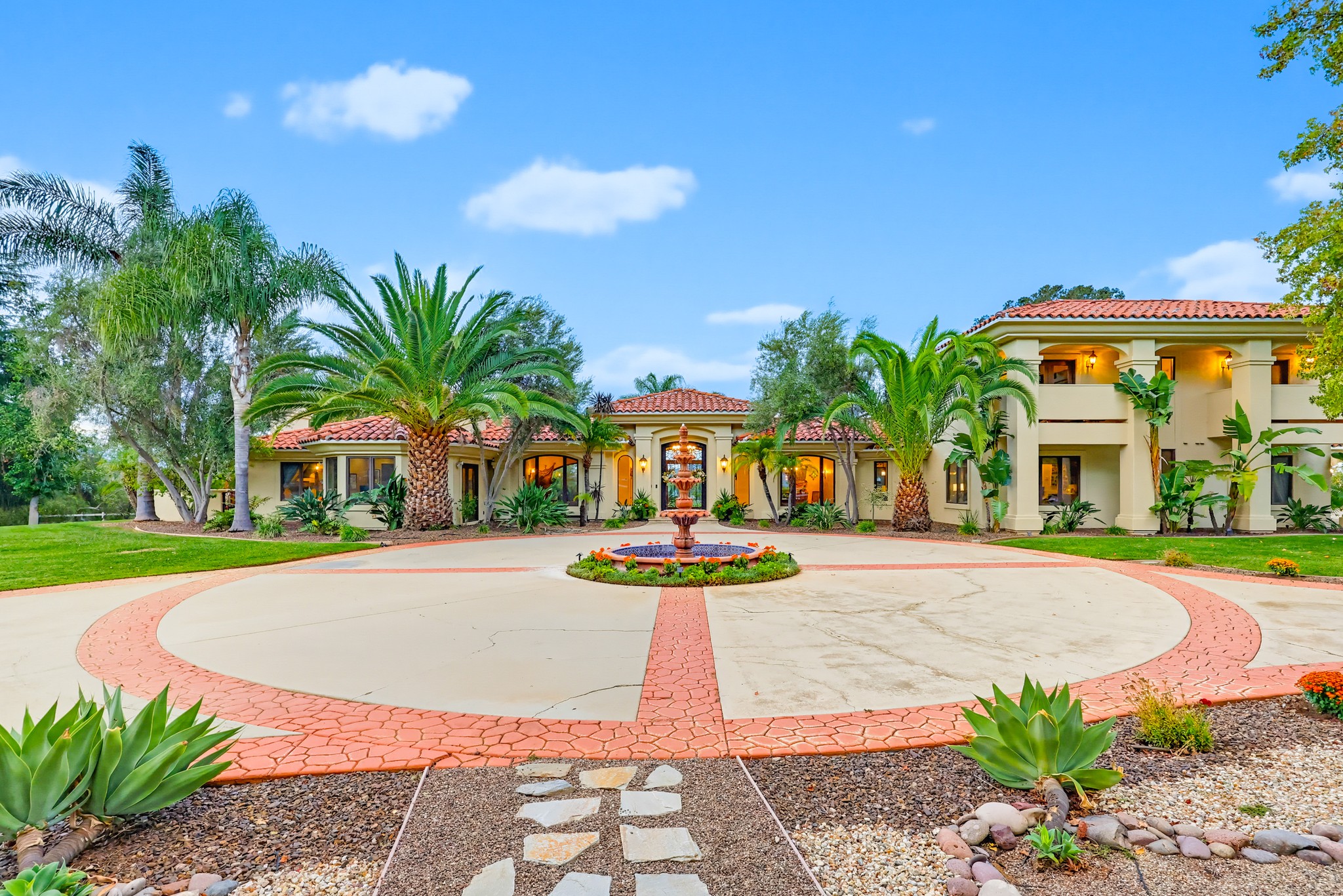 Virtual tour photo 72 of 123 for 2037 Via Trueno