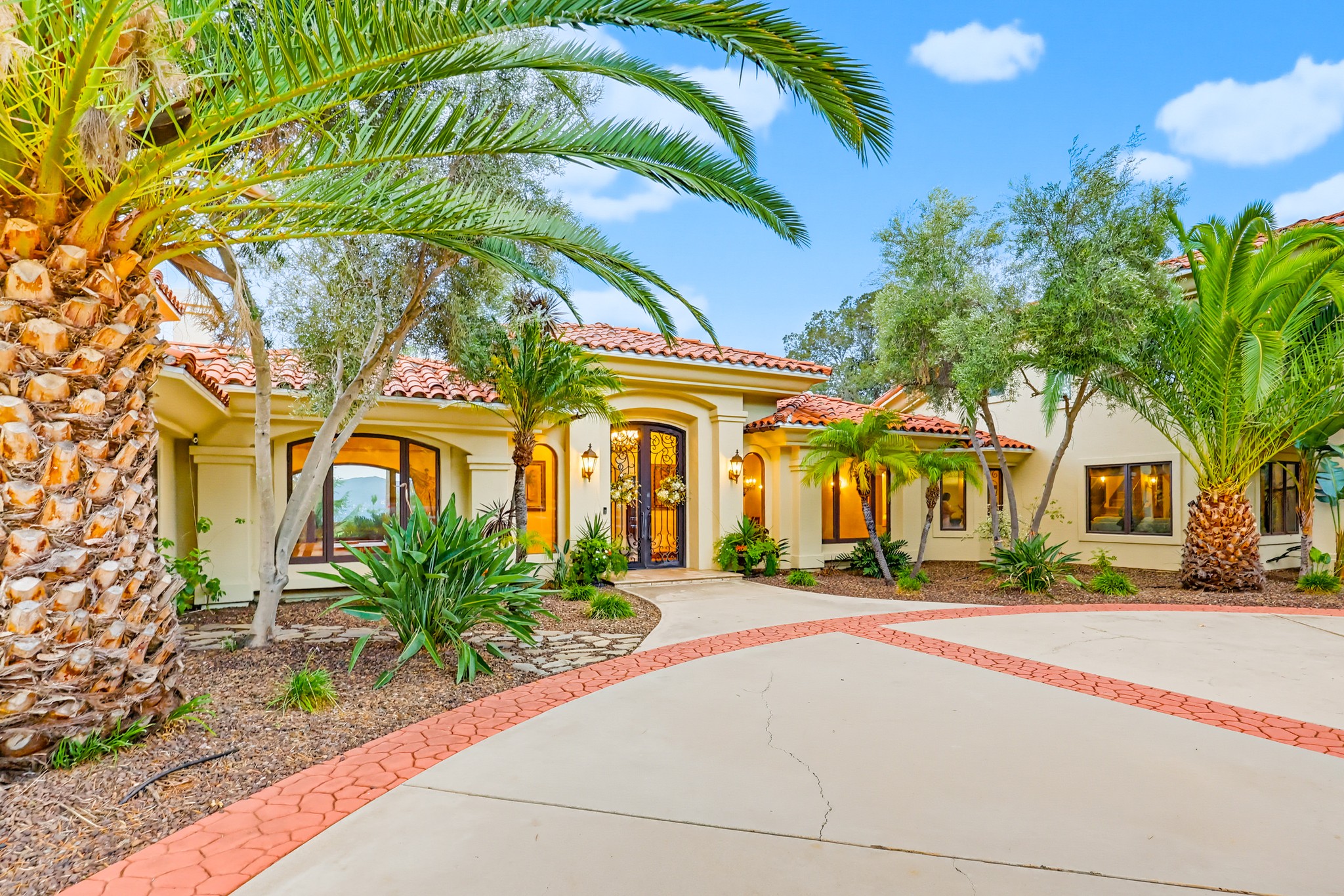 Virtual tour photo 75 of 123 for 2037 Via Trueno